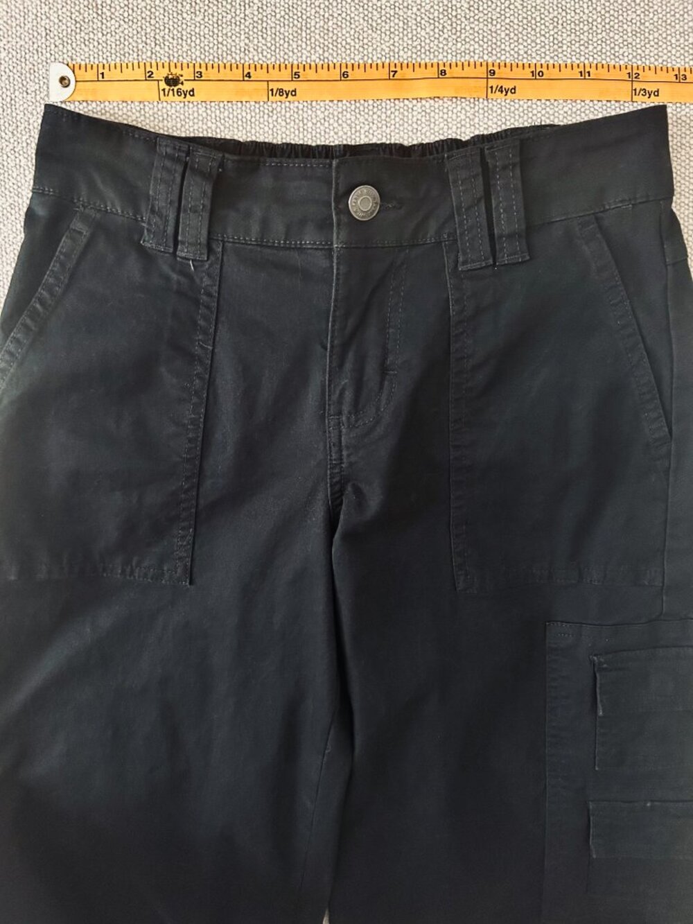🌟Free With Purchase🌟 Target Wild Fable Mid-Rise Cargo Pants in Black, Size XXS - Picture 5 of 8
